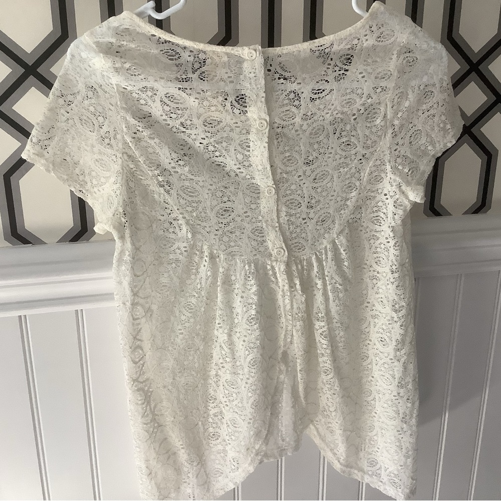 Robin-K Lace Top - Picture 2 of 5
